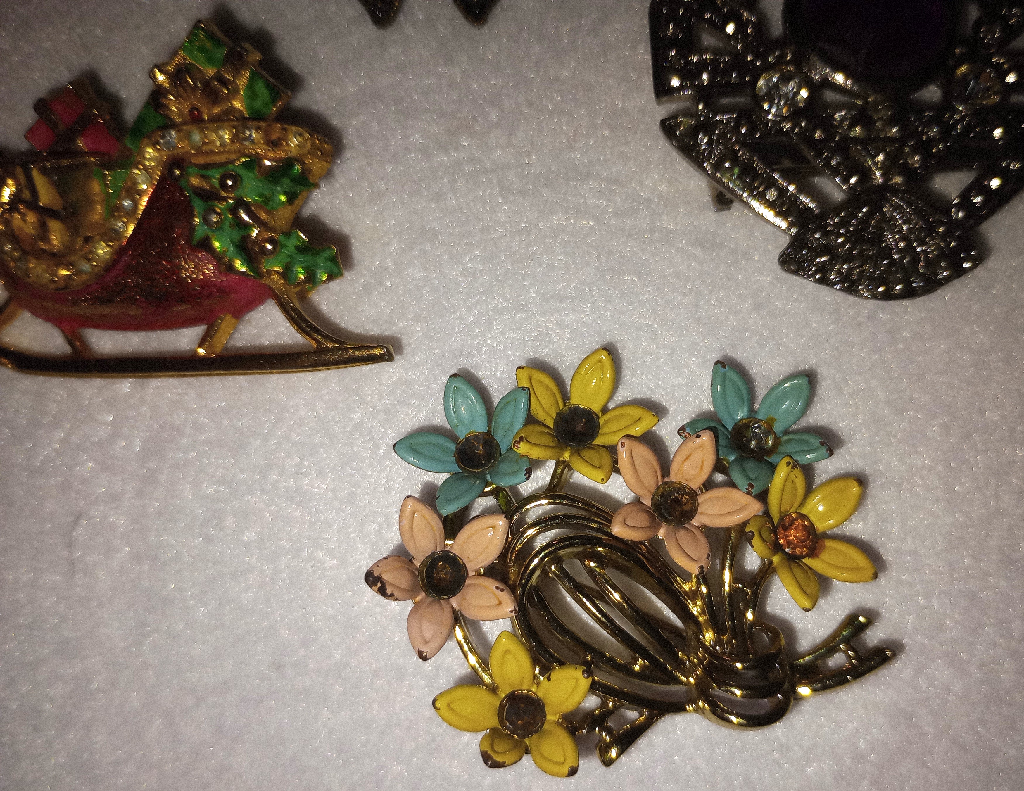brooches